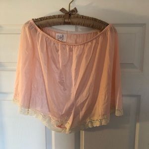 Pink tap pants vintage